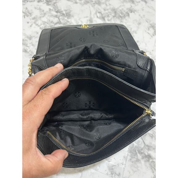 Tory Burch Landon Pebbled Leather Crossbody Wallet Bag Black 6"x8.5" Modern Chic - Picture 8 of 10